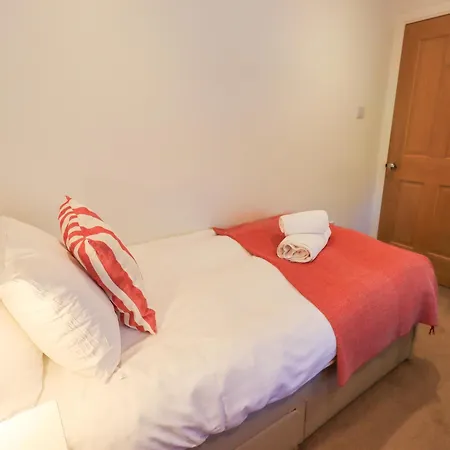 Stones Throw Tatil Evi