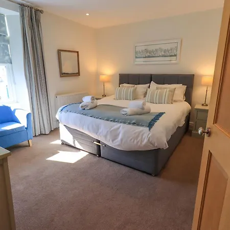 Stones Throw Tatil Evi